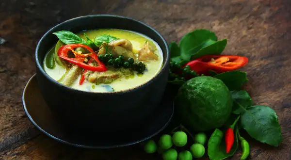 Zielona pasta curry: Do czego użyć? Przepisy i sekrety!