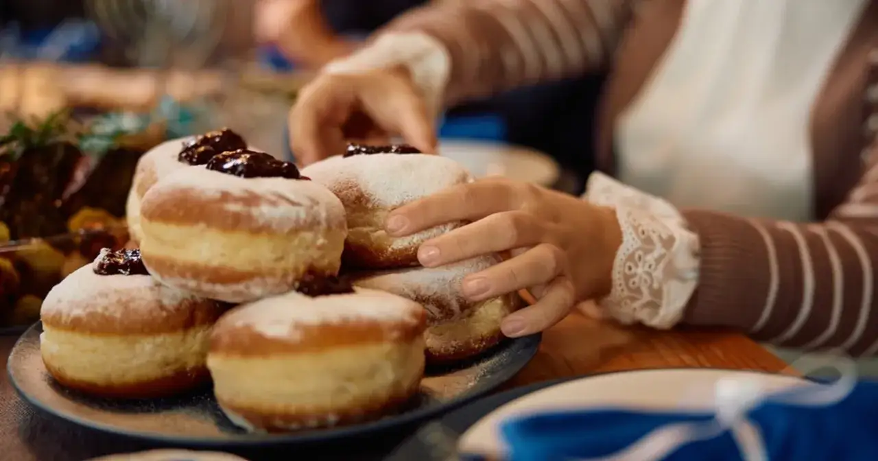 Pączki pieczone - przepis na miękkie ciasto bez smażenia!