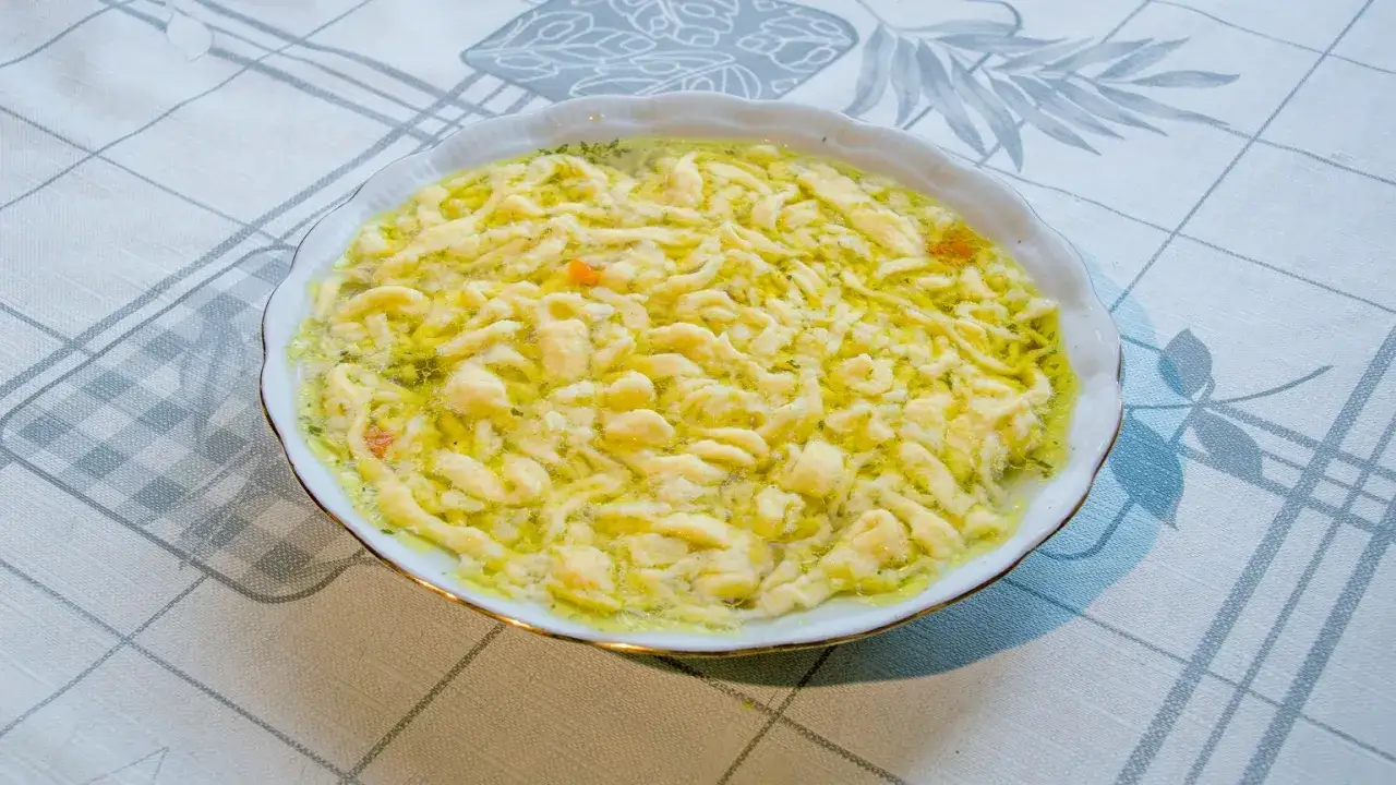 kluski kładzione w rosole