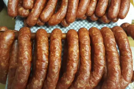Kiełbasa swojska - przepis na 5 kg, wędzenie i parzenie